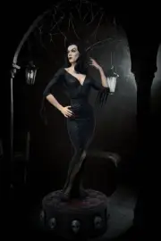 Vampira “Queen of the Ghouls” 1/6th Scale Collectible Statue Painted