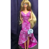 在飛比找蝦皮購物優惠-現貨 Barbie 芭比桃紅色長禮服 銷售不含芭比娃娃 適合