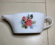 Vintage Made In England JAJ Pyrex Milk glass Cottage Rose Gravy/Sauce Boat