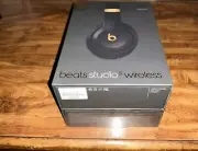 Beats by Dr. Dre Studio3 Wireless Headphones - The Beats Skyline Collection