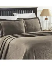 Superior Geometric Fret Cotton Jacquard Matelasse Scalloped Bedspread Set