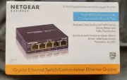 BRAND NEW NETGEAR ProSafe GS105 5-Port Gigabit Desktop Switch