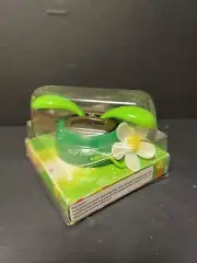 Solar Powered Dancing Toy Bobblehead - Flip Flap Flowers - Green Pot White Daisy