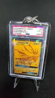 (2018) Pokemon Keychain - Solgaleo GX (Secret Rare) - SM - Ultra Prism