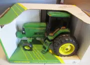 ERTL JOHN DEERE 7800 ROW CROP TRACTOR WITH DUALS COLLECTORS EDITION #5627CA