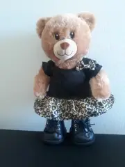 1 NICE BUILD A BEAR WEARING SHOES AND CLOTHING NICE FOR A LITTLE GIRL