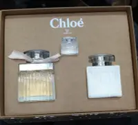在飛比找Yahoo!奇摩拍賣優惠-Chloe 同名女性淡香精禮盒(淡香精75ml+小香5ml+