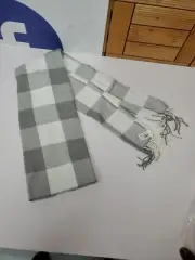 Old Navy Women's Gray/White Plaid Flannel Scarf