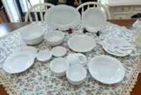 在飛比找Yahoo!奇摩拍賣優惠-簡約 時尚風 餐具組 瓷器組 碗 盤 湯碗 湯匙 27件組 