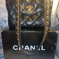 在飛比找PopChill優惠-[二手] Chanel vintage黑色小羊皮信封腰包