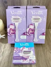 Gillette Venus ComfortGlide Freesia Women's Razors plus refills