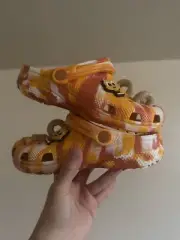 Crocs x Honey Nut Cheerios Special Edition Classic Clog Size J5 SPECIAL BOX
