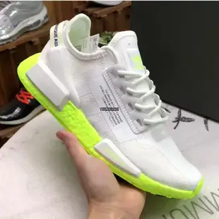 【正品】ONE YEAR_ ADIDAS NMD_R1 V2 SHOES 日文 白 全白 螢光綠 編織 男女 FX3903潮鞋