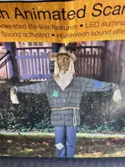 ANIMATED LIFESIZE HALLOWEEN TALKING SCARECROW with CROW - CREEPER DECOR - HORROR