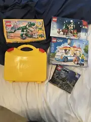 LEGO LOT- Carrying Case & 40484,31058,60253,30653