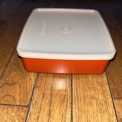 Vintage Tupperware Paprika Red Square Away Sandwich Snack Keeper #1458 w/ Lid