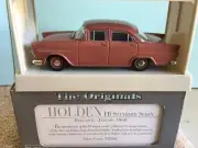 Trax 1:43 TR20C FB Hold.Std.Sedan 1960 Slight Blemish R.H.S In Manufacture