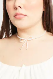 White Bow Decor Faux Pearl Beaded Necklace