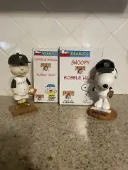 Pittsburgh Pirates Charlie Brown Snoopy Bobblehead SGA Lot