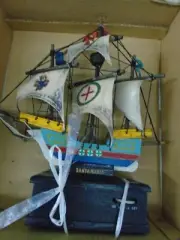 DAN-DEE SANTA MARIA AUTHENTIC ANTIQUE BOAT MODEL 6 TRANSISTOR RADIO IN BASE
