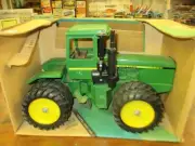 Vintage Ertl John Deere 4-Wheel-Drive Tractor 1:16 #5508 NIB