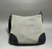 在飛比找Yahoo!奇摩拍賣優惠-極新 真品 PRADA  深藍牛皮帆布包 $25800