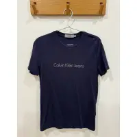 在飛比找蝦皮購物優惠-Calvin Klein Jeans基本款藍色logo T-