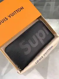 在飛比找Yahoo!奇摩拍賣優惠-二手Louis Vuitton LV Supreme錢夾 M
