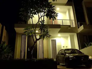 3 Bedroom Townhouse Villa with Sea View