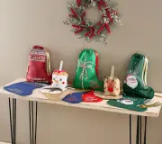 Kringle Express 24-piece Stocking & Novelty Gift Bags