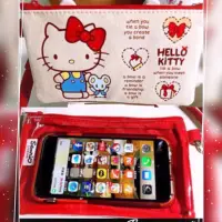 在飛比找蝦皮購物優惠-全新 Hello kitty 正版授權 手機觸控包 三麗鷗 