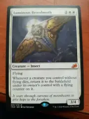 1x Luminous Broodmoth - Ikoria: Lair of Behemoths - Magic the Gathering - MTG