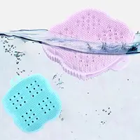 在飛比找PChome24h購物優惠-衛浴生活小幫手▲創意多功能矽膠雙面軟毛搓澡按摩方形洗澡刷