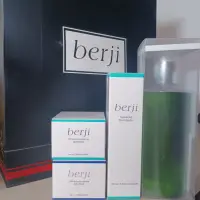 在飛比找蝦皮購物優惠-berji 矽膠超軟毛泡沫慕斯瓶 雙效靚白潔顏蜜 海藻去角質