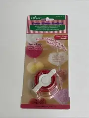 Clover Pom Pom Maker Heart Shape Small 3170