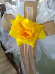 8 pc burlap wedding pew bows white and yellow with burlap or any color