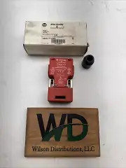 NEW ALLEN BRADLEY 440K-T11202 /B SAFETY INTERLOCK SWITCH NO KEY
