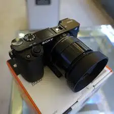 適用於索尼 (E) 顯示單元的 Sigma 19mm f/2.8 DN 藝術鏡頭