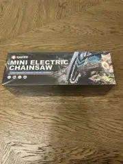 Saker Mini Chainsaw 4-inch Portable Electric Cordless Chainsaw
