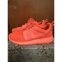 在飛比找蝦皮購物優惠-二手 Nike roshe run triple red y