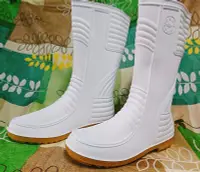 在飛比找Yahoo!奇摩拍賣優惠-日日新全長雨鞋 長雨鞋 白雨鞋 (白)