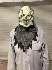 NWT! The 3 Skulled Headed Monster Halloween Mask, Full Head Rubber Latex Scary