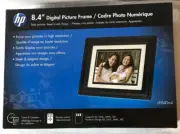 NEW SEALED HP 8.4" DIGITAL PICTURE FRAME Sleek Design High Resolution #df840a4