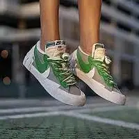 在飛比找Yahoo奇摩拍賣-7-11運費0元優惠優惠-Sacai x Nike Blazer Low 白綠 低幫休
