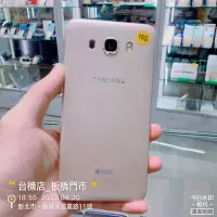 在飛比找蝦皮購物優惠-%【台機店】現貨SAMSUNG J7 2016 16G 備用