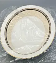 Baroness by Royal Doulton Open Vegetable Bowl 11" x 8.5", factory new
