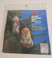 Columbia Minerva 1978 Crewel Christmas Ornament Idea Kit Gingerbread Boy & Girl