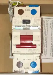 EATON 183 9887 A32HE 2 Pole 32 AMP 30MA 240V Circuit Breaker FA12001