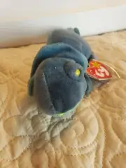 1997 Rainbow Beanie Baby in Mint Condition with Tag Errors