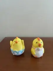 Cracker Barrel Easter Chicks Ceramic Mini Salt & Pepper Shakers
